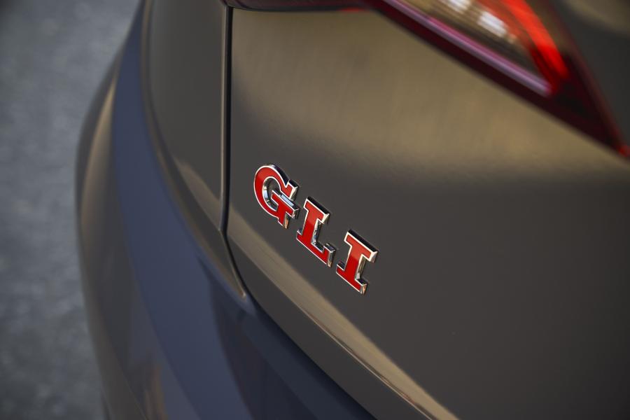 Детали экстерьера Volkswagen Jetta GLI S 2019 года  (NA) (фото 5 из 40)